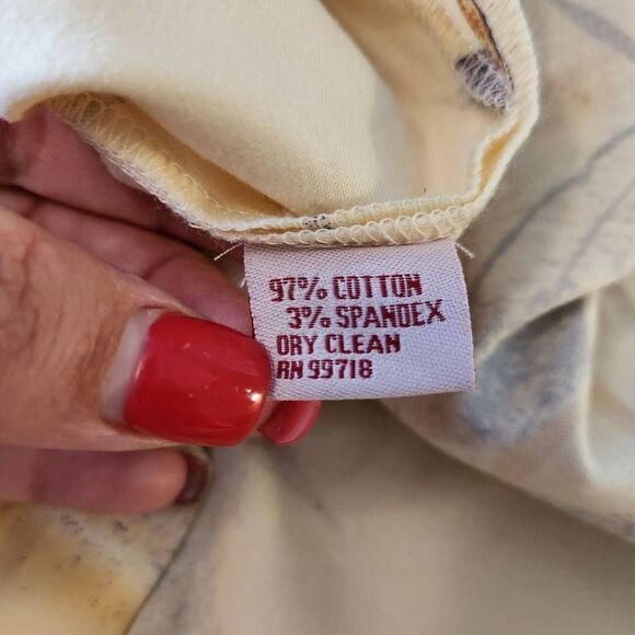 Betsy and Max Yellow Abstract Floral Skirt Size 6 (4870) - Picture 4 of 4